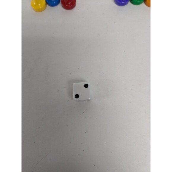 2005 Clue Mysteries Board Game Replacement Movers Tokens Pieces Set of 6 W Dice - Picture 4 of 4